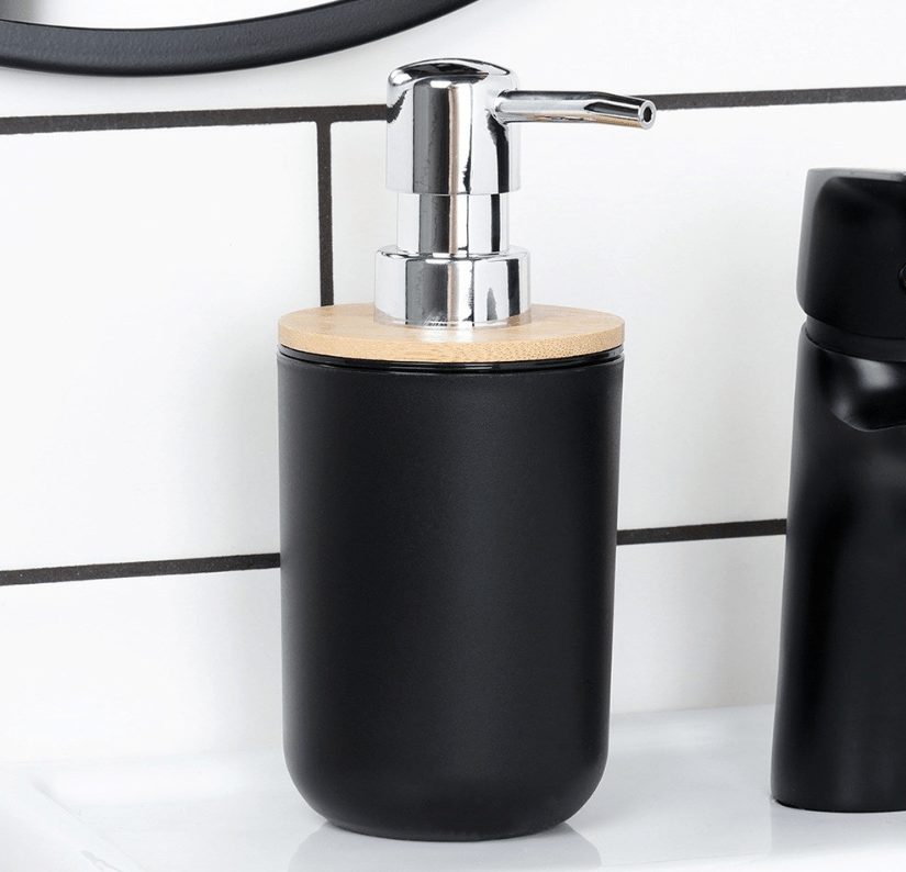 Juodas vonios komplektas 6vnt. - LUCA