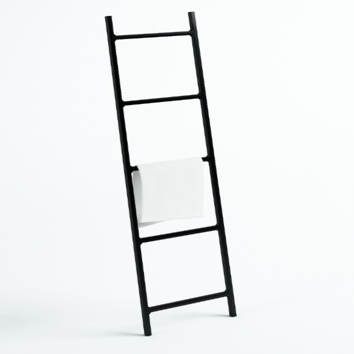 Aukšta vonios kabykla su 50 cm pločiu – stilingas vertikalus dizainas