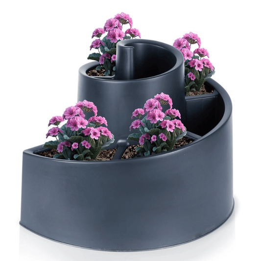 Spiralės formos kaskadinis gėlių vazonas, matmenys 53 x 43,5 x 32,5 cm, su šešiomis vietomis augalams.