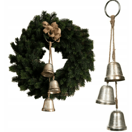 Sidabriniai kabantys metaliniai kalėdiniai varpeliai ant džiuto virvelės, 50 cm ilgio