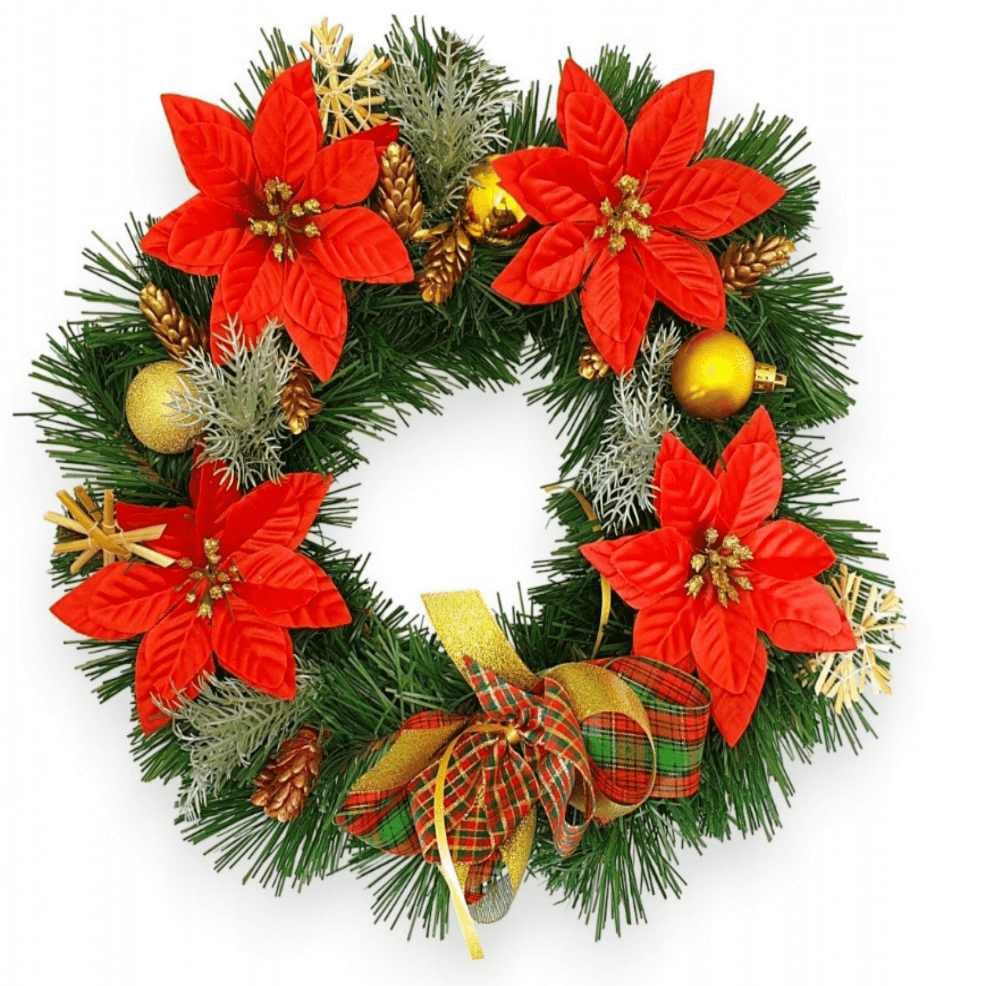 Žalias šventinis vainikas sienai ir durims su natūraliai atrodančiomis dekoracijomis