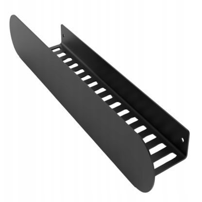 Milteliniu būdu dažyta juoda dušo lentyna su perforacijomis vandens nubėgimui