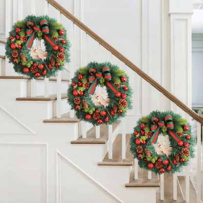 Dekoratyvinis 30 cm kalėdinis vainikas su natūraliai atrodančiomis šakomis ir šventiniais papuošimais